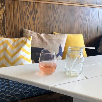Brown Bag Seafood - Wine and soft beverages, nice decor and ambiance. - Salad Near Me - Chicago, Illinois Brown Bag Seafood - Wine and soft beverages, nice decor and ambiance. - Salad Near Me - Chicago, Illinois