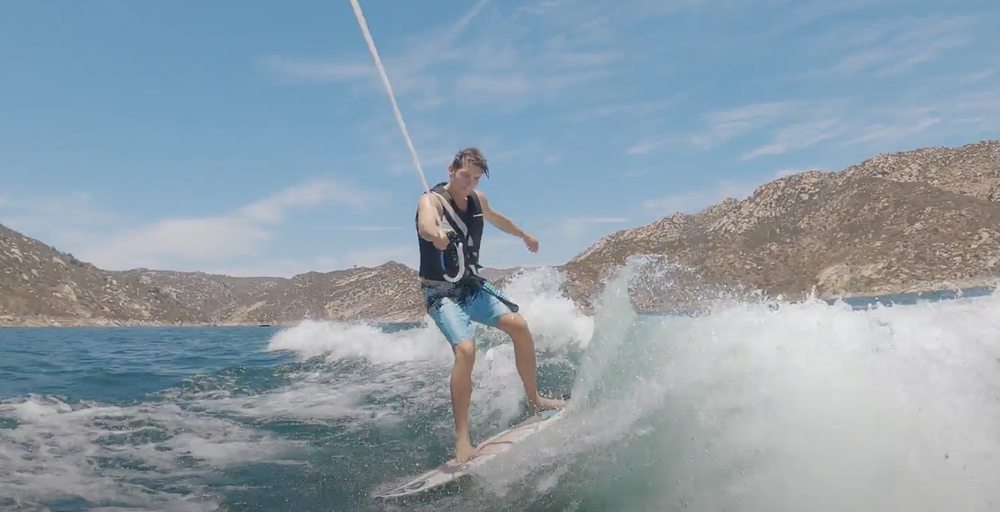 Glare Wakesurfing Logo