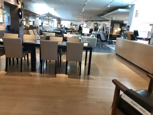 Crate & Barrel by null