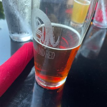 Two Hound Red Brewing - Oktoberfest beer - Brewpubs Near Me - Glen Ellyn, Illinois
