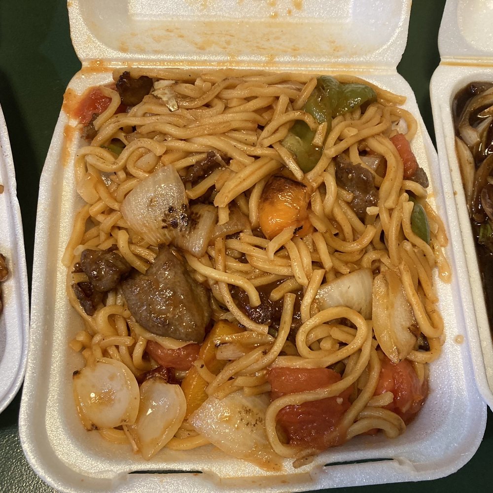Dragon Palace - Tomato Beef Chow Mein - Chinese Near Me - Sacramento, California