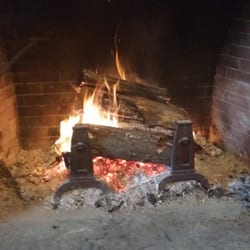 Stone Oak Tree Farm Bed & Breakfast - Warming by the fire after cutting our Christmas tree