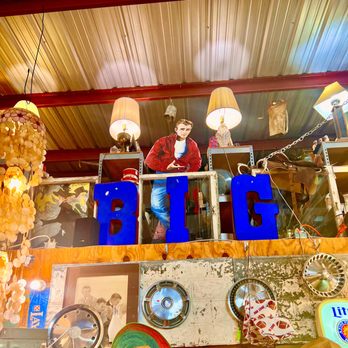 Eagerly Sought - Antiques Near Me - Honey Grove, Texas