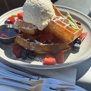 Poached Kitchen - Waffle - Breakfast & Brunch Near Me - Irvine, California