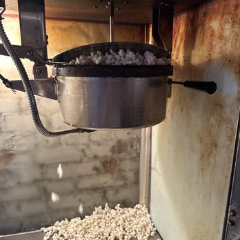 4th Avenue Pub - Free Popcorn! - Pubs Near Me - Brooklyn, New York 4th Avenue Pub - Free Popcorn! - Pubs Near Me - Brooklyn, New York