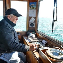Wolfe Island Ferry to the USA - Your Captain