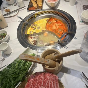 Qiao Lin Hotpot - Chicago Downtown - Hot Pot Near Me - Chicago, Illinois