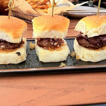 Share Kitchen & Bar Room - Bison sliders - New American Near Me - Williamsville, New York Share Kitchen & Bar Room - Bison sliders - New American Near Me - Williamsville, New York