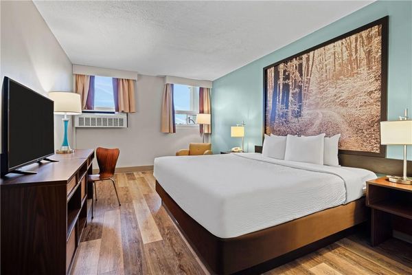 Super 8 by Wyndham Thunder Bay by null