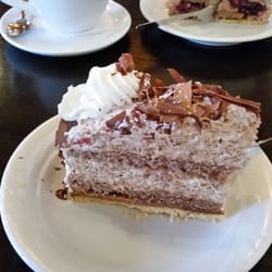 Café zum Tulpenfeld - Schoko Sahne Torte