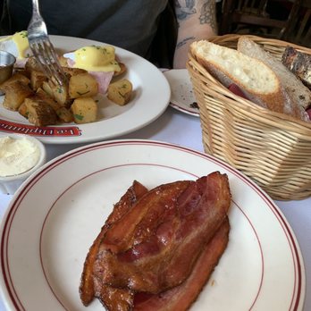 Le Diplomate - Brasseries Near Me - Washington, DC, District of Columbia Le Diplomate - Brasseries Near Me - Washington, DC, District of Columbia