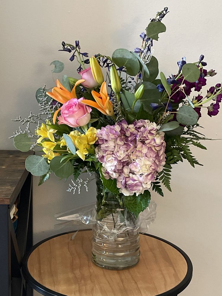 SAWMILL FLORIST - Updated November 2024 - 34 Photos & 39 Reviews - 7370 ...