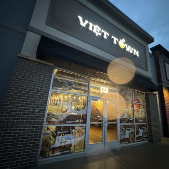 Viet Town - Vietnamese Near Me - Madison, Wisconsin