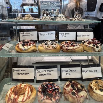 Cinnaholic - Bakeries Near Me - Pigeon Forge, Tennessee