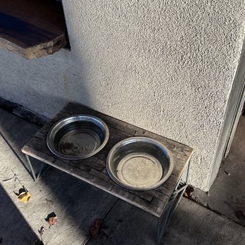 Muddy Paw Coffee Eagle Rock - Water bowls outside! - Coffee & Tea Near Me - Los Angeles, California Muddy Paw Coffee Eagle Rock - Water bowls outside! - Coffee & Tea Near Me - Los Angeles, California
