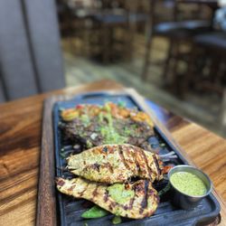 La Casita Del Sabor - Parrillada mar y tierra