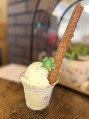 Con Sabor a Sinaloa: Sushi, Churros, Coffee & Ice Cream by null