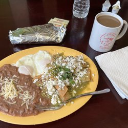 Tortilleria El Molinito - Chile Quiles are the best with flour tortillas made on the spot. Excellent way to start the morning.