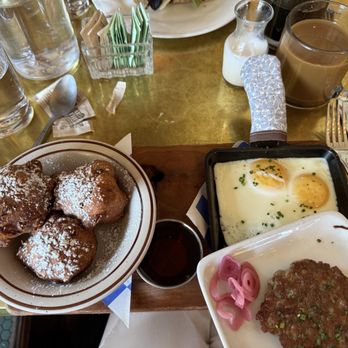 Broder Øst - Fruit fritters, baked eggs, sausage - Breakfast & Brunch Near Me - Hood River, Oregon Broder Øst - Fruit fritters, baked eggs, sausage - Breakfast & Brunch Near Me - Hood River, Oregon