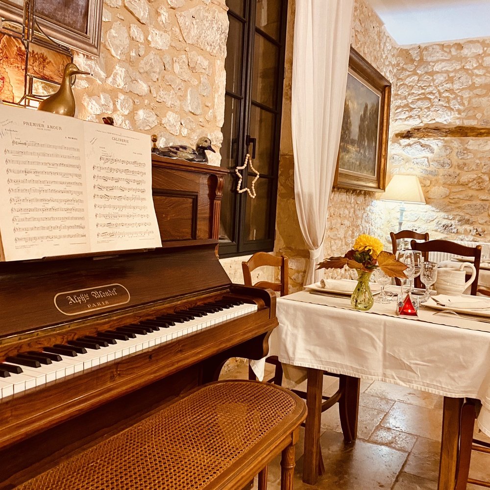 La Brucelière - Restaurants Near Me - Issigeac, 24