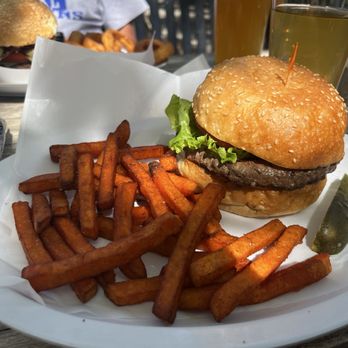 Burgers and Brew - Bison burger - Burgers Near Me - Davis, California Burgers and Brew - Bison burger - Burgers Near Me - Davis, California