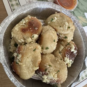 Edison Pizza & Italian Restaurant - Best Garlic Knots - Italian Near Me - Edison, New Jersey Edison Pizza & Italian Restaurant - Best Garlic Knots - Italian Near Me - Edison, New Jersey