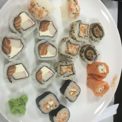 Hajimê - Hummm meus favoritos! Com o Gunkan de patê de kani, claaaaro!
