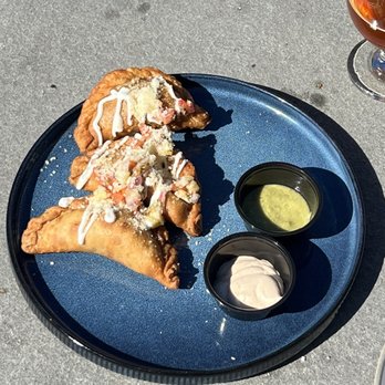 RMV Cellars - Empanadas - Beer Bar Near Me - West Park, New York
