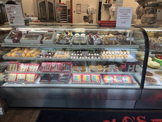 Carlo's Bake Shop by null