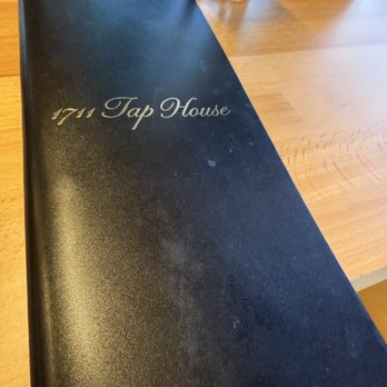 1711 Tap House - Wine Bars Near Me - Beaufort, South Carolina 1711 Tap House - Wine Bars Near Me - Beaufort, South Carolina