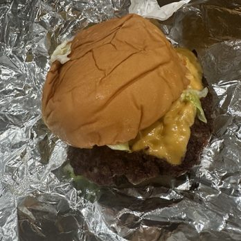 Moo Burger - Burgers Near Me - Syosset, New York