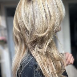 Snip & Sip Beauty Salon - Layered Haircut