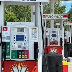 Lincoln Gas & Bait - Victory Gas Pump