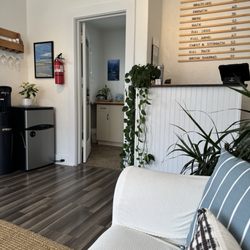 Dukes Waxing Salon