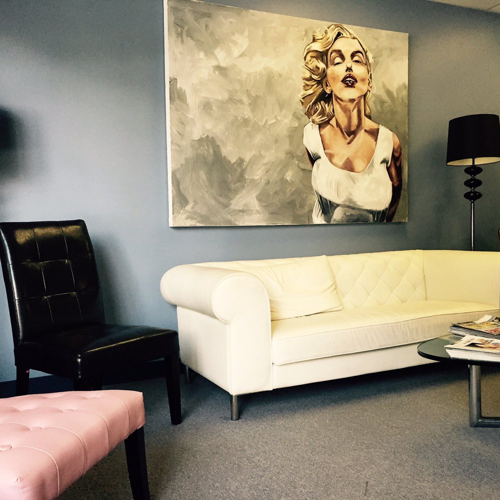 Now this is a waiting room! Now this is a waiting room!