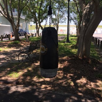 Larkin Park - It appears someone has put up a punching bag... - Parks Near Me - New Orleans, Louisiana
