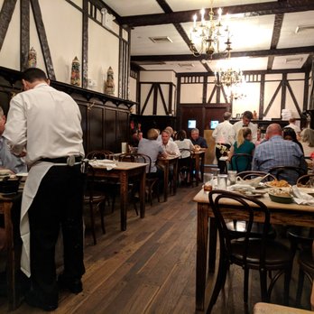 Peter Luger - Decor. - Steakhouses Near Me - Brooklyn, New York Peter Luger - Decor. - Steakhouses Near Me - Brooklyn, New York