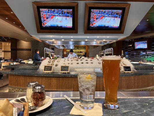 Tides Oyster Bar by null