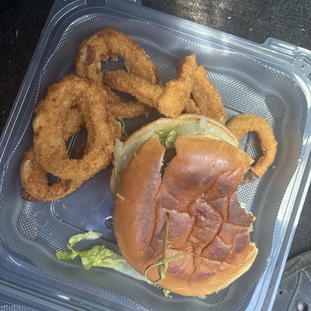 Cedar Creek - Cheese burger Onion Rings - Bars Near Me - Houston, Texas Cedar Creek - Cheese burger Onion Rings - Bars Near Me - Houston, Texas