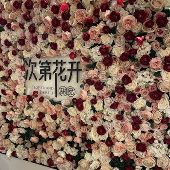 Flower and Dessert 次第花开 - Desserts Near Me - Flushing, New York