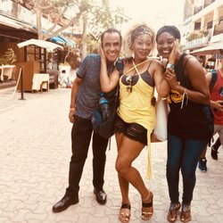 Thia's Travel Services - Traveling makes you a storyteller