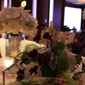 Seattle Floral Design - My bouquet and head table centerpiece - Cards & Stationery Near Me - Brier, Washington