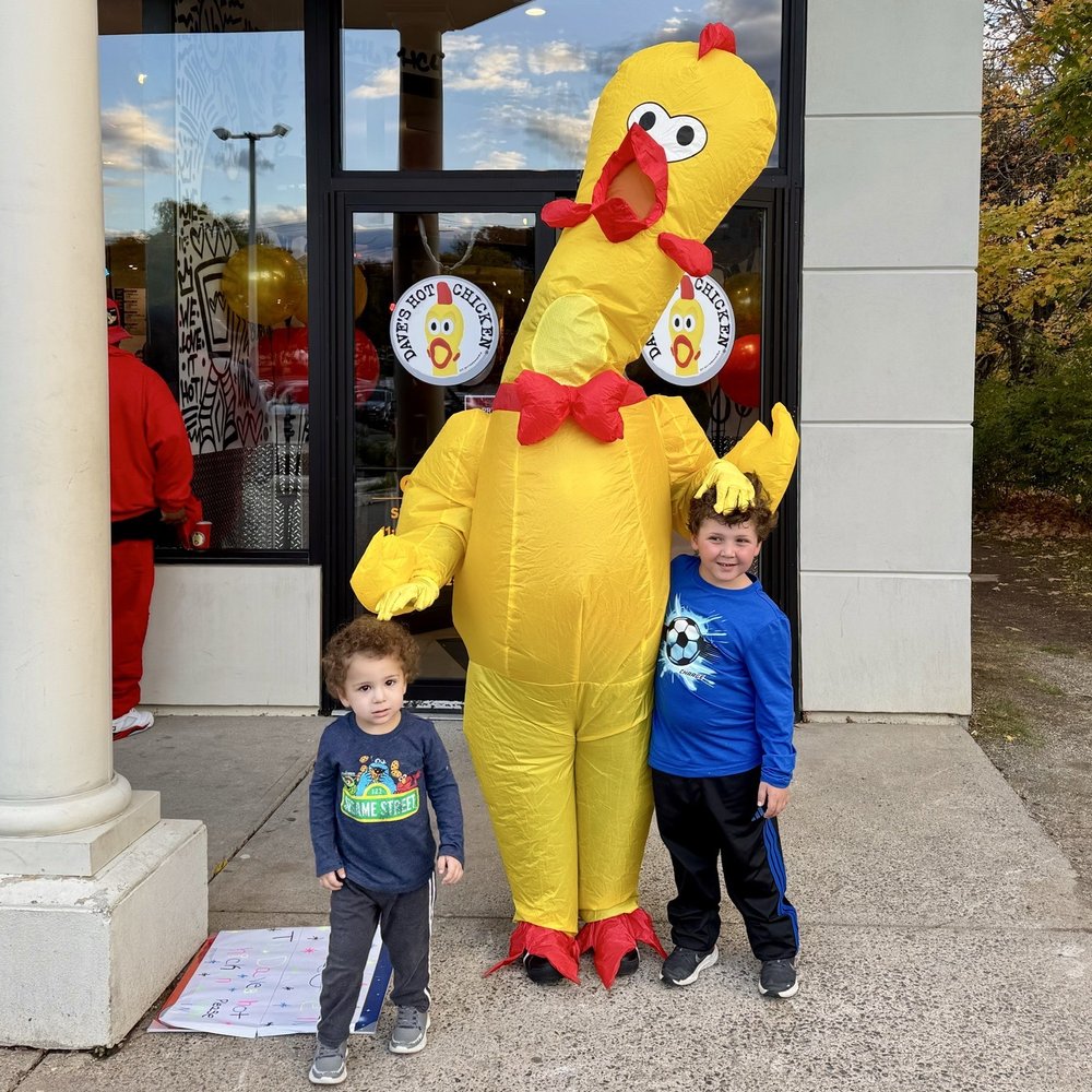 Dave's Hot Chicken - It's the Chicken! - Halal Near Me - Hamden, Connecticut