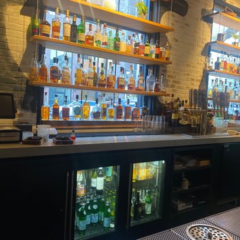 etta - Bucktown - Bar area - Pizza Near Me - Chicago, Illinois etta - Bucktown - Bar area - Pizza Near Me - Chicago, Illinois