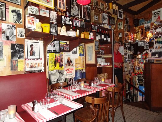 Au virage Lepic by null