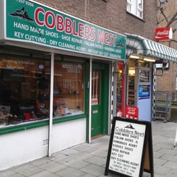 Cobbler's Nest - The shop from the outside.