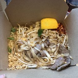 Ting Thai Caravan - Pad Thai (beef)