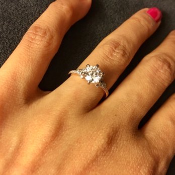David S Diamonds - Jewelry Near Me - New York, New York David S Diamonds - Jewelry Near Me - New York, New York