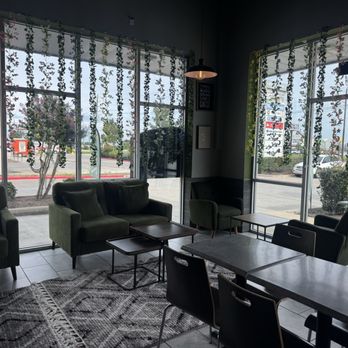 Makani Original Coffee - Ambience - Coffee & Tea Near Me - Cypress, Texas