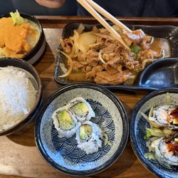 Takara Japanese Restaurant - (L) spicy port Bulgogi bento Box